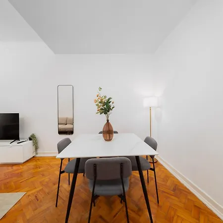 Apartamento 3db- Walk Everywhere From Bright And Stylish In An Exceptional Location Lisboa