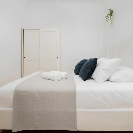 Apartamento 3db- Walk Everywhere From Bright And Stylish In An Exceptional Location Lisboa